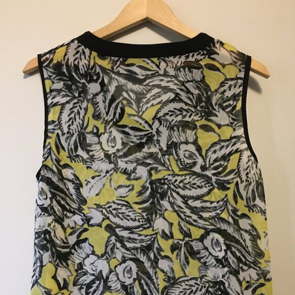 Flowy Floral Yellow, Black and White Handkerchief Hem V-Neck Top - Picture 6 of 15